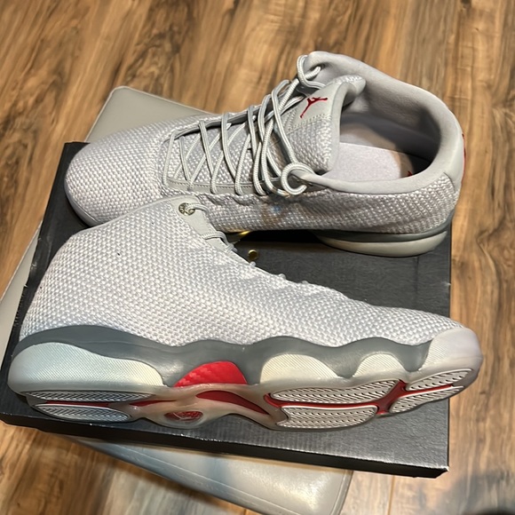 Jordan Eclipse- size bigger than expected - Picture 3 of 8